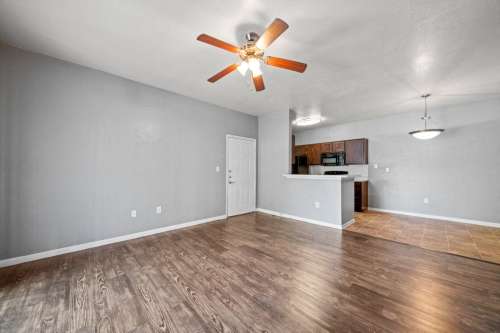 texas-state-Apartment-Building-18830412